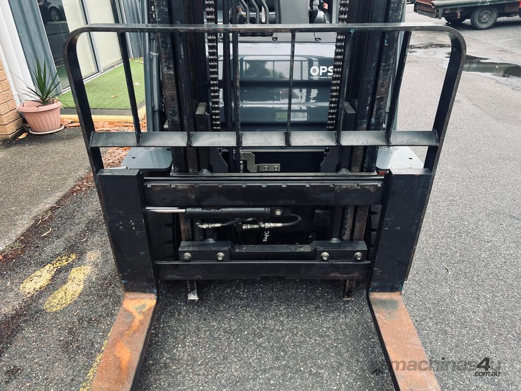 Toyota Diesel Forklift Model 8FDK20